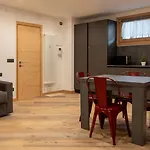Apartamento Trento 2 *
